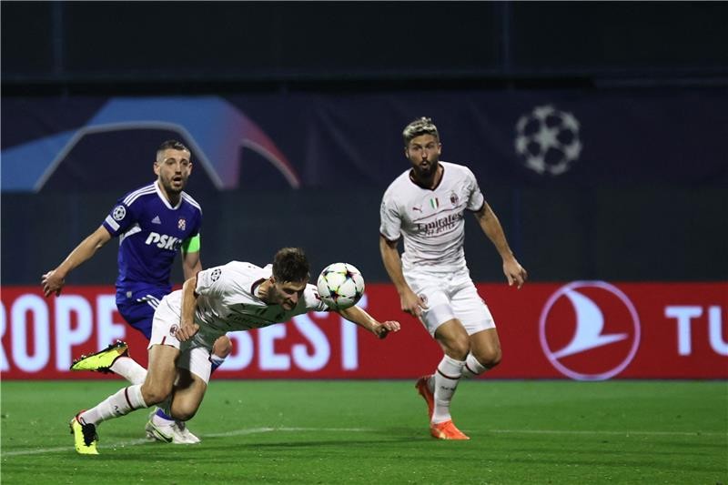 بالصور.. ميلان يكتسح دينامو زغرب ويقترب من عبور مجموعات الأبطال