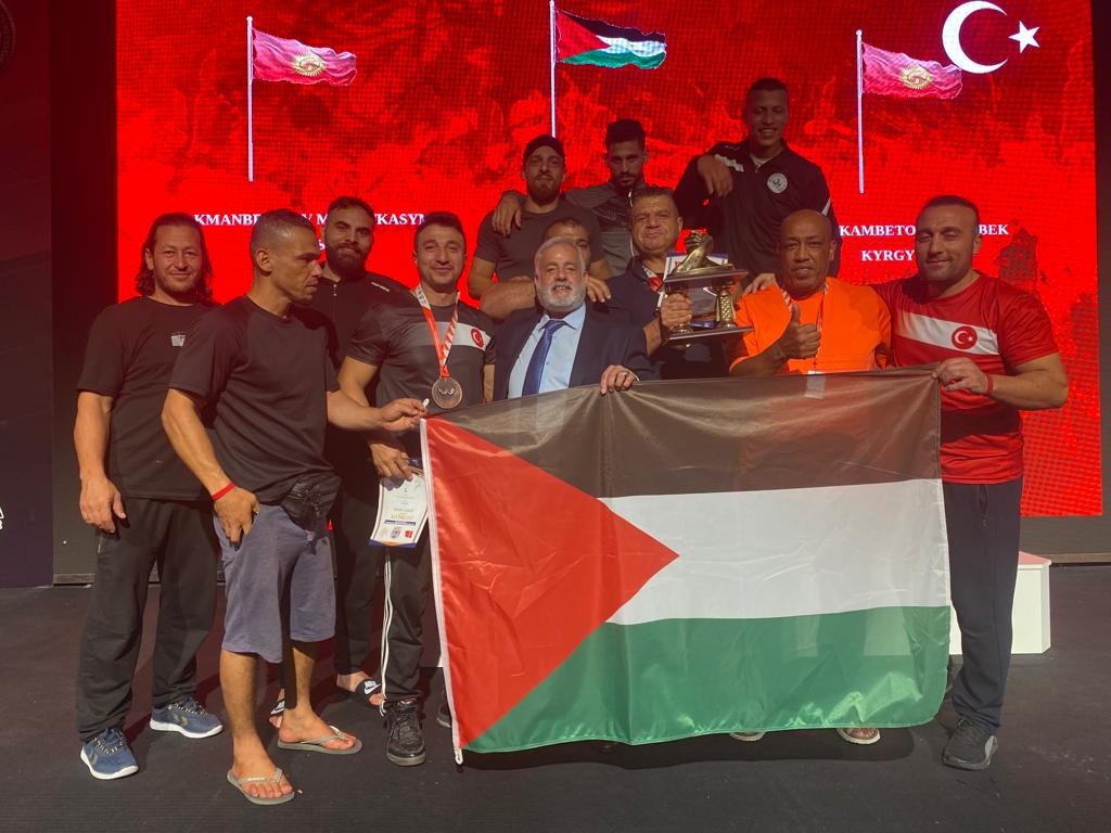 فلسطين تحقق ذهبية في بطولة العالم لمصارعة الذراعين