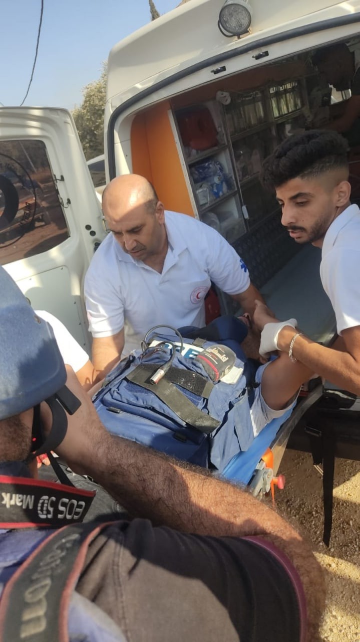 الإعلام الرسمي يُدين استهداف الاحتلال لطواقم تلفزيون فلسطين في نابلس