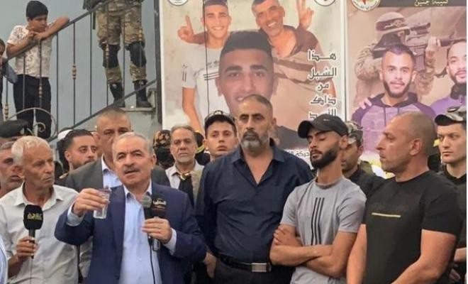 وجه رسالة  للمجتمعين بالجزائر