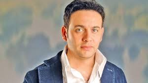 شاهد: مصطفى قمر يحيي حفل زفاف جيلان علاء وعز شهوان