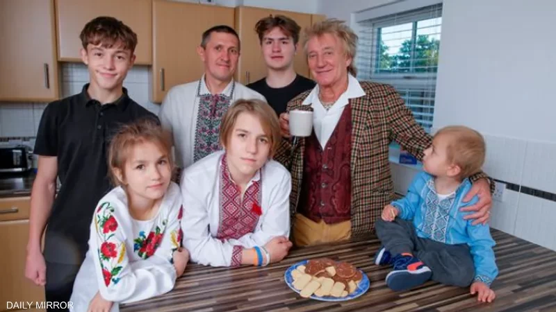 عائلة أوكرانية تحظى بمنزل مجاني في بريطانيا..والمتبرع مفاجأة