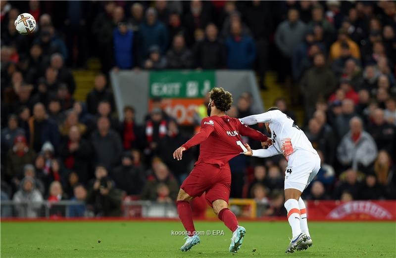 بالصور : ليفربول يتخطى وست هام برأسية نونيز