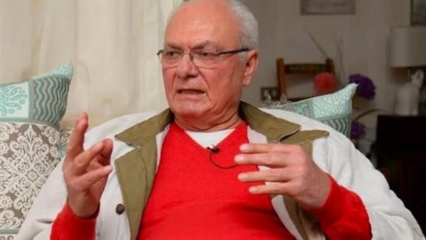 هل طلب عادل امام من يوسف فوزي الاعتزال بعد إصابته بشلل الرعاش؟