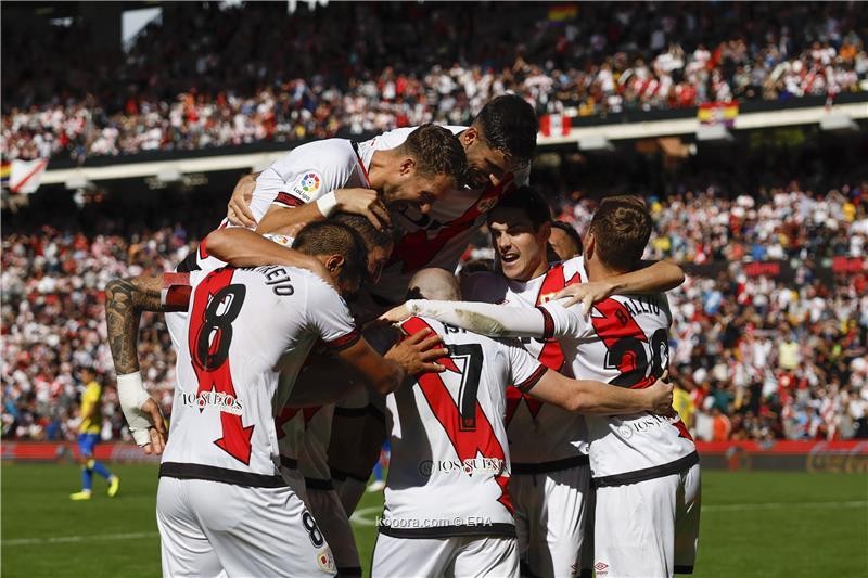 بالصور.. رايو فاليكانو يكتسح قادش بخماسية