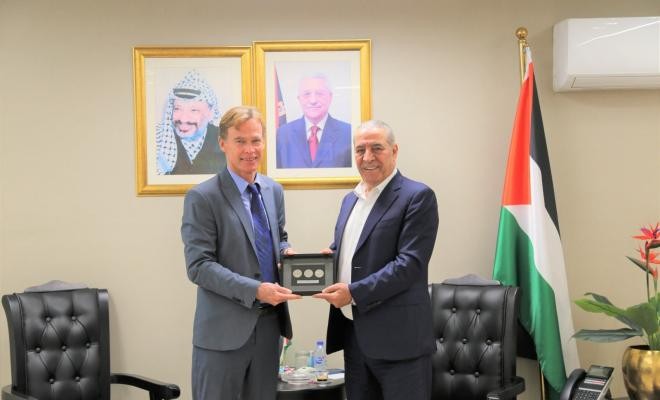 الشيخ يبحث مع ممثل الاتحاد الأوروبي في فلسطين آخر المستجدات الميدانية