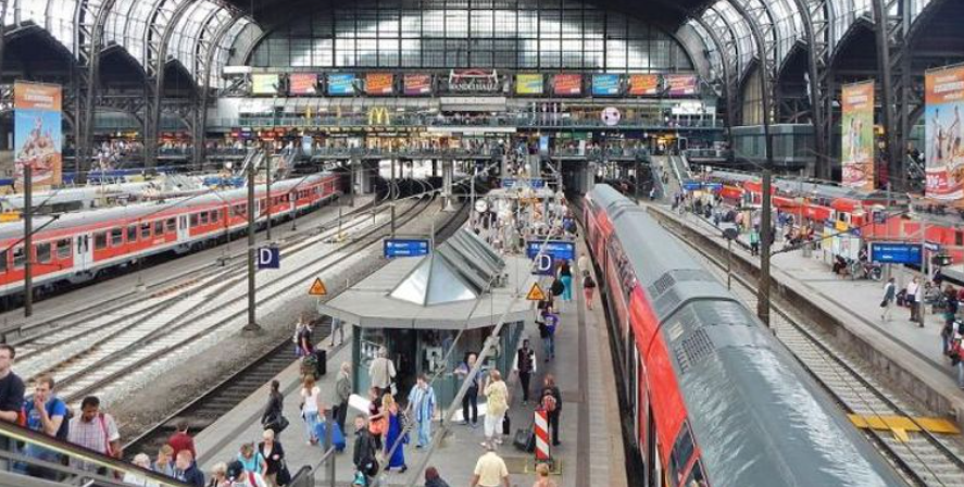 لصوص يسرقون "مناديل ورقية ومناشف مراحيض" من محطة قطارات ألمانية