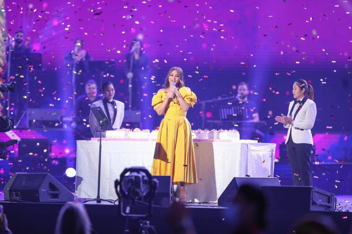 شاهد: اليسا تدعم شيرين عبدالوهاب بحفلها في موسم الرياض