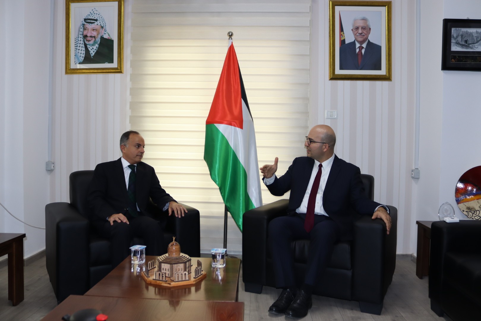 الهدمي يلتقي بالسفير المصري لدى فلسطين.. طالع التفاصيل 