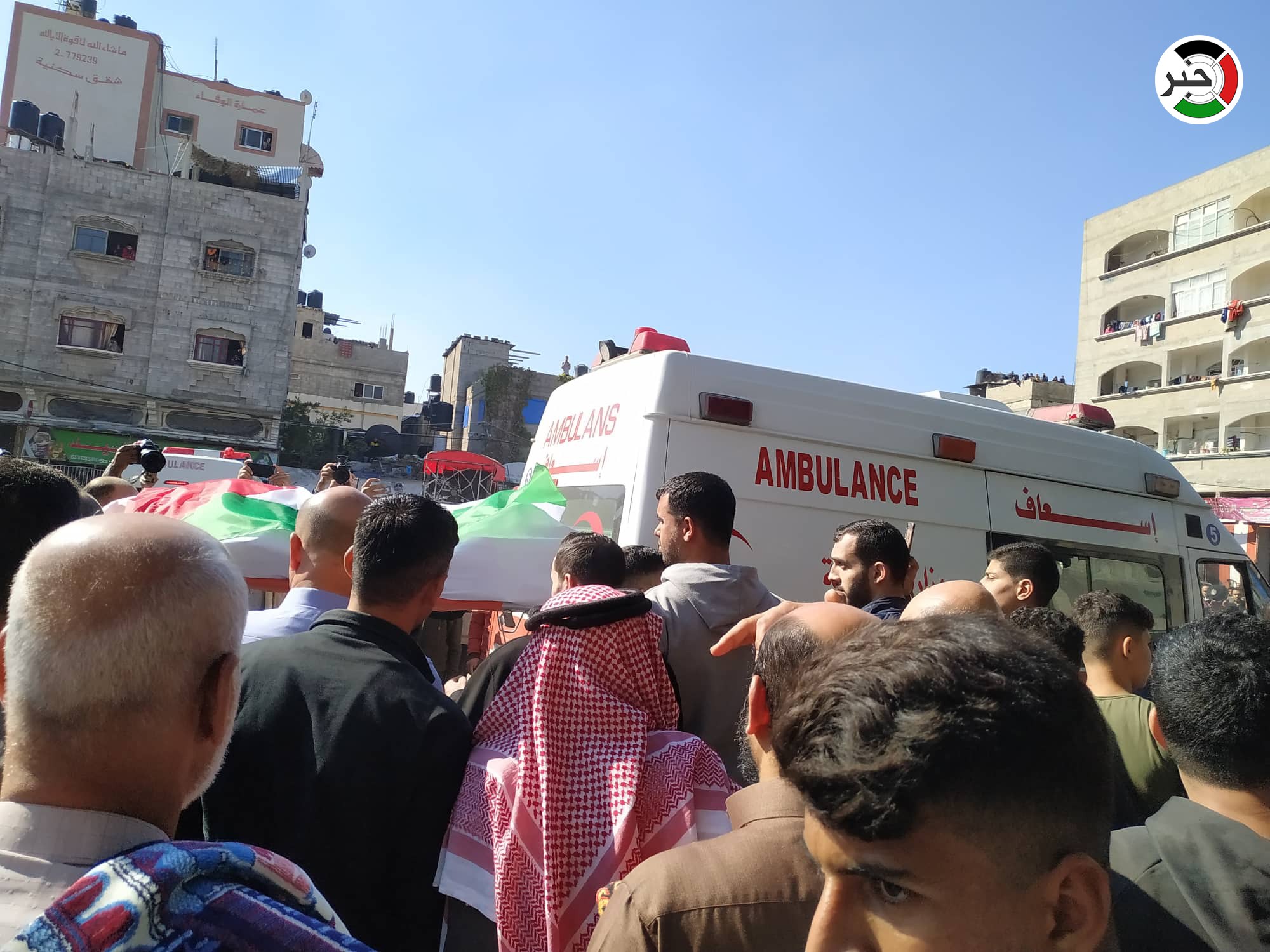 مساجد فلسطين تقيم صلاة الغائب على أرواح ضحايا عائلة "أبو ريا"