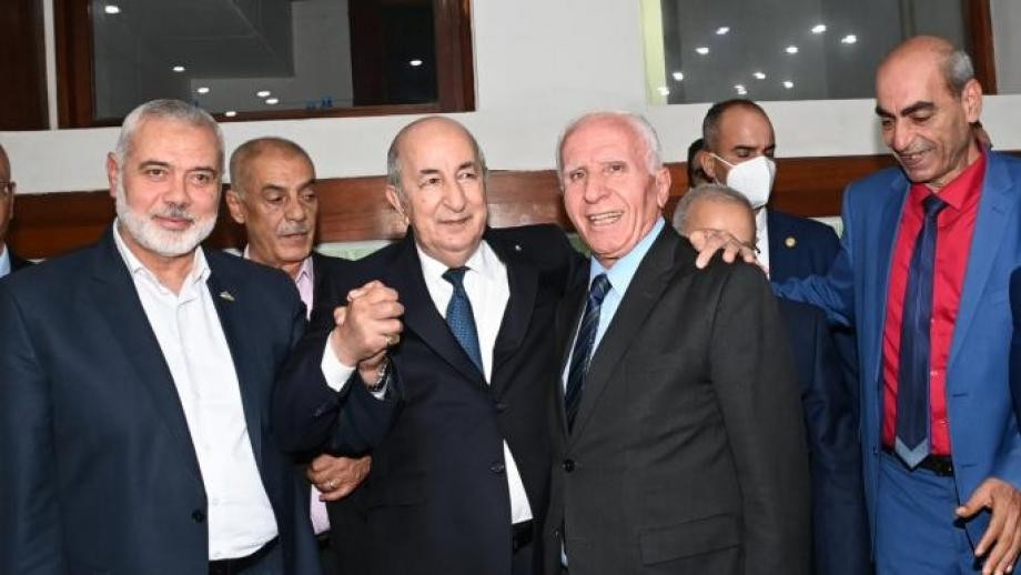 الأحمد يتساءل حول رغبة حركة "حماس" بالتهرب من تنفيذ إعلان الجزائر