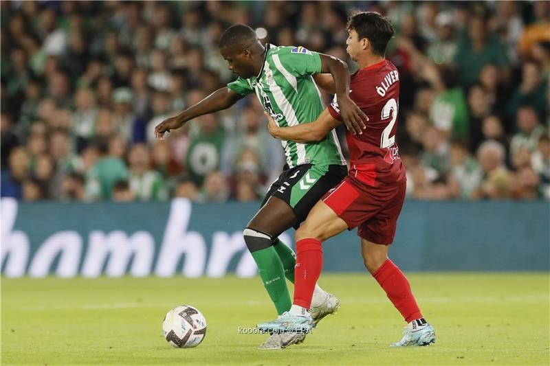 بالصور: تعادل بيتيس وإشبيلية بديربي البطاقات الملونة