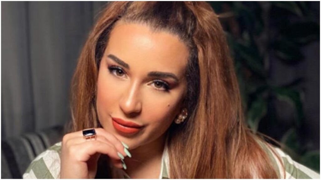 أسما شريف منير تثير الجدل في مهرجان القاهرة