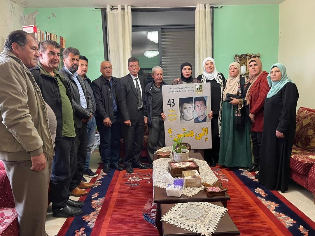 لمناسبة 43 عامًا على اعتقاله