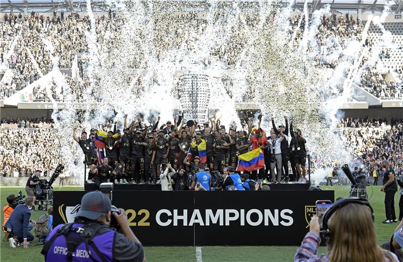 بالصور : جاريث بيل يصنع التاريخ في الدوري الأمريكي