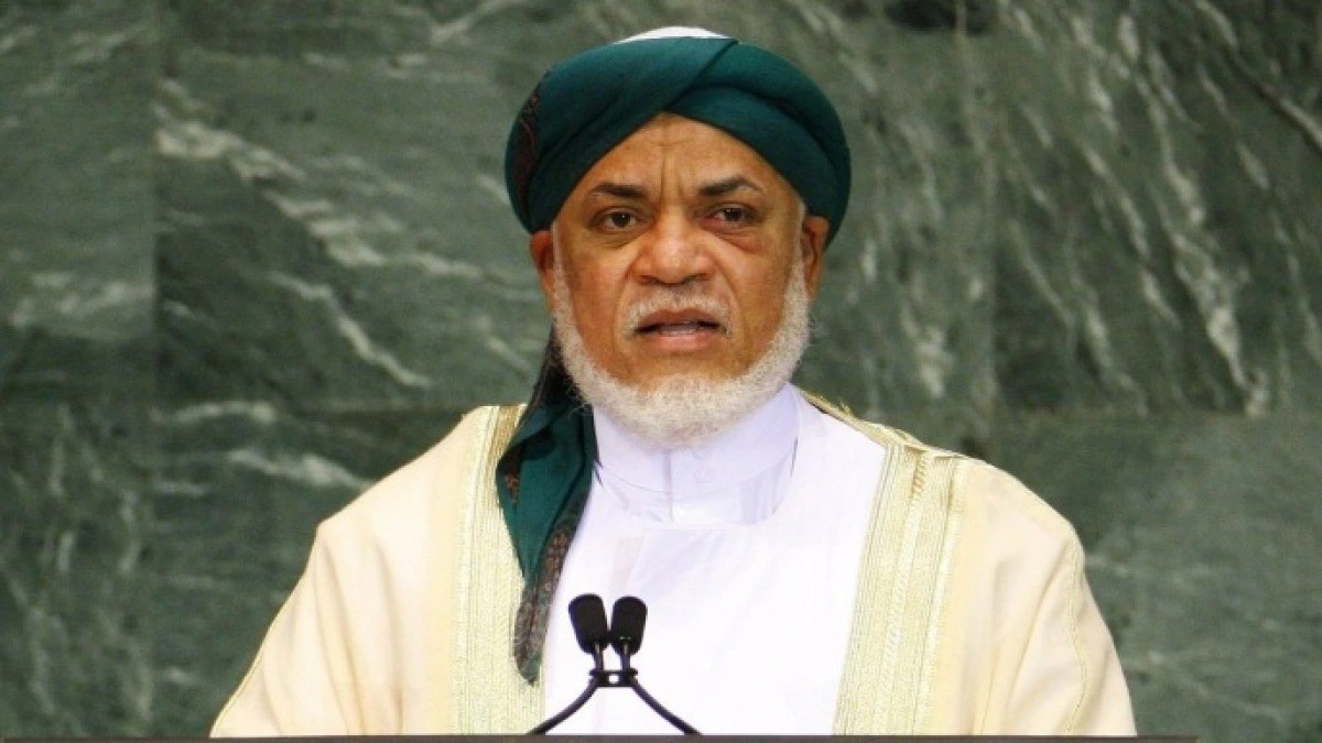 بتهمة الخيانة العظمى