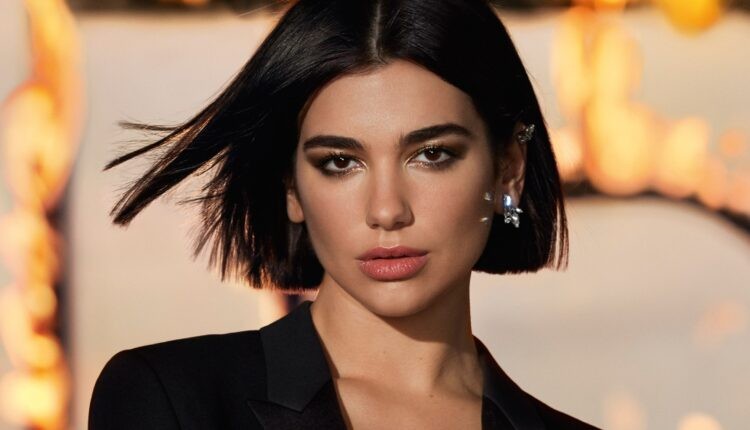 نجمة الغناء البريطانية دوا ليبا تحصل على الجنسية الألبانية