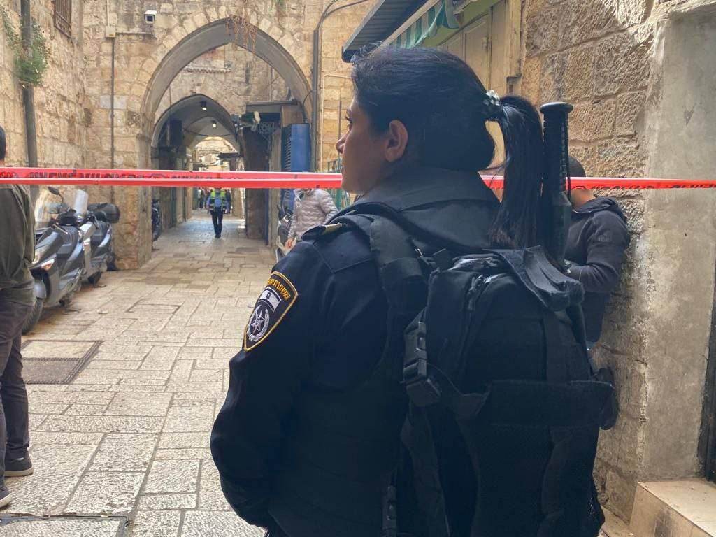 الفصائل الفلسطينية تُبارك عملية الطعن قرب المسجد الأقصى