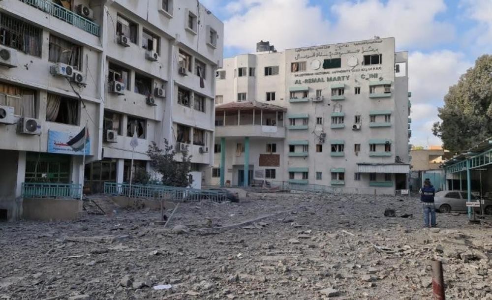 المالكي وزيارة يوقعان مذكرة تفاهم لإعادة بناء مستوصف الرمال بغزة