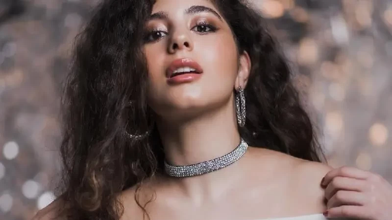 شاهد: الجمهور مستاء من إطلالة مايان السيد في مهرجان القاهرة السينمائي