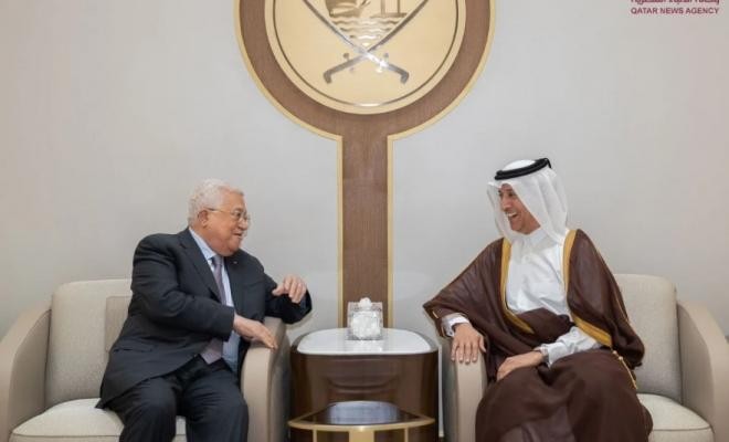 الرئيس عباس يصل الدوحة لحضور حفل افتتاح بطولة كأس العالم