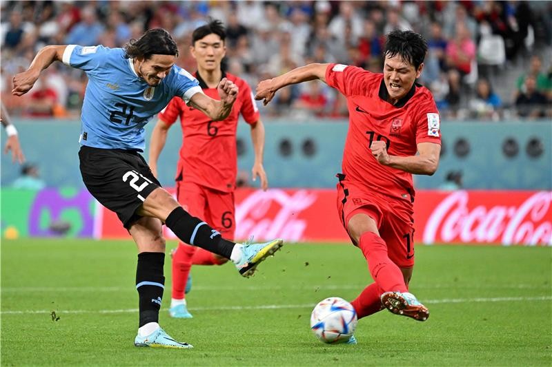 بالصور : في مباراة ضعيفة الاورجواي تتعادل سلبا مع كوريا الجنوبية