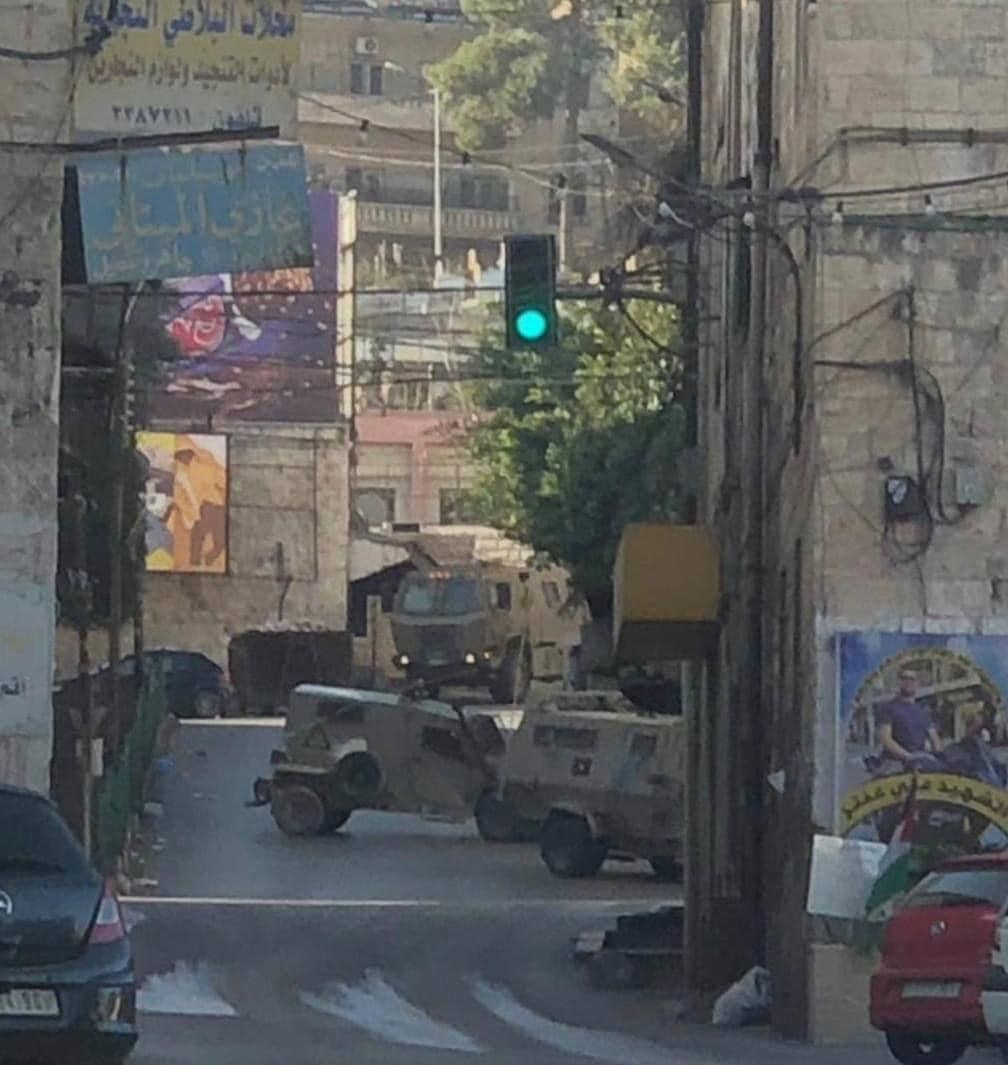 الاحتلال يقتحم مناطق بأم الفحم ويهدم جدران