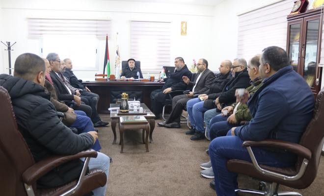 المالية بغزة تُخفّض ضريبة هامش الربح لشركات النقل والشحن