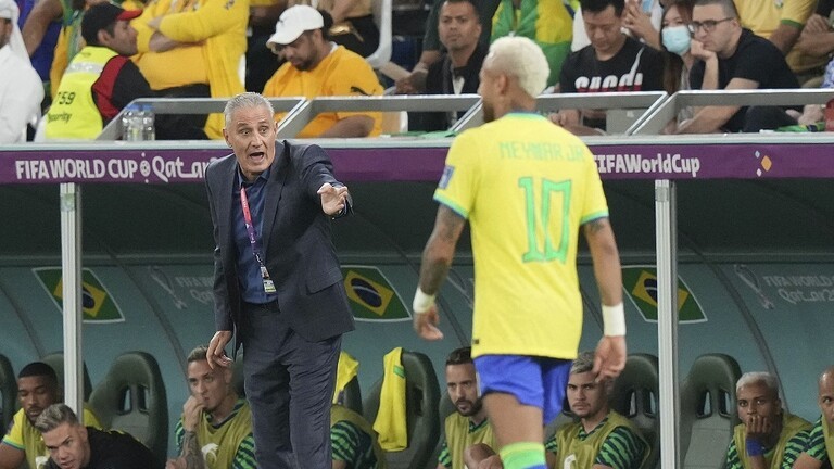 السطو على منزل مدرب البرازيل عقابا له على الخروج من كاس العالم