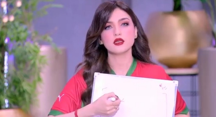 شرح "التسلل" على طريقة ياسمين عز