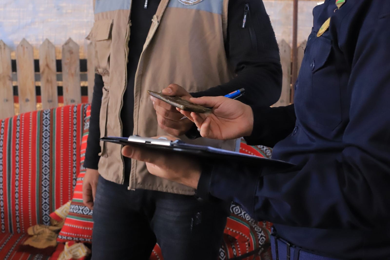 بالصور: مكافحة المخدرات بغزة تضبط 406 فروش حشيش