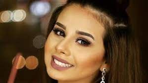 منة عرفة مذيعة لأول مرة في برنامج على طريقة "نفسنة"