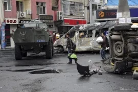 8 إصابات من الشرطة جراء انفجار سيارة مفخخة جنوب تركيا