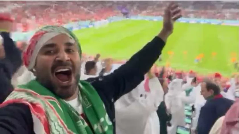 "ايه المغرب الحلوة دي" أحمد سعد يحتفل من داخل الاستاد