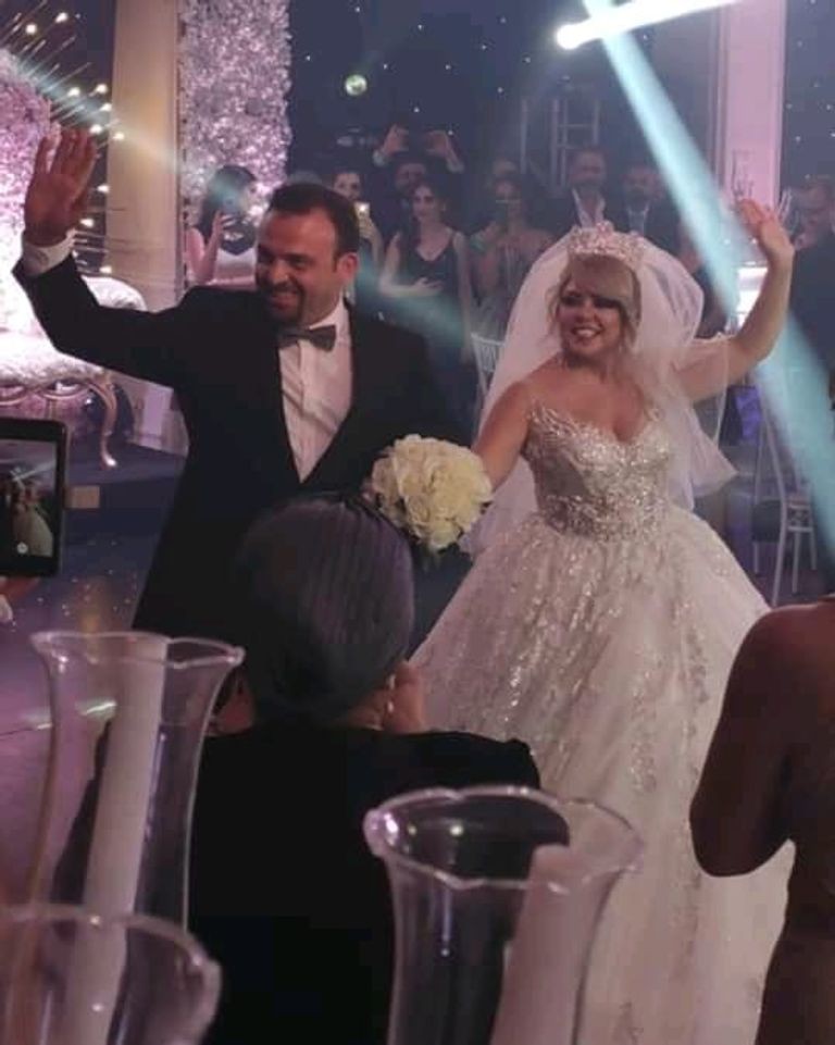 فنانة سورية تعلن طلاقها بعد 12 يوما من الزواج: "زوجي سبب لي السرطان"