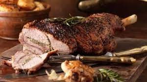 روستو فخدة الخروف مع البطاطس والروزماري