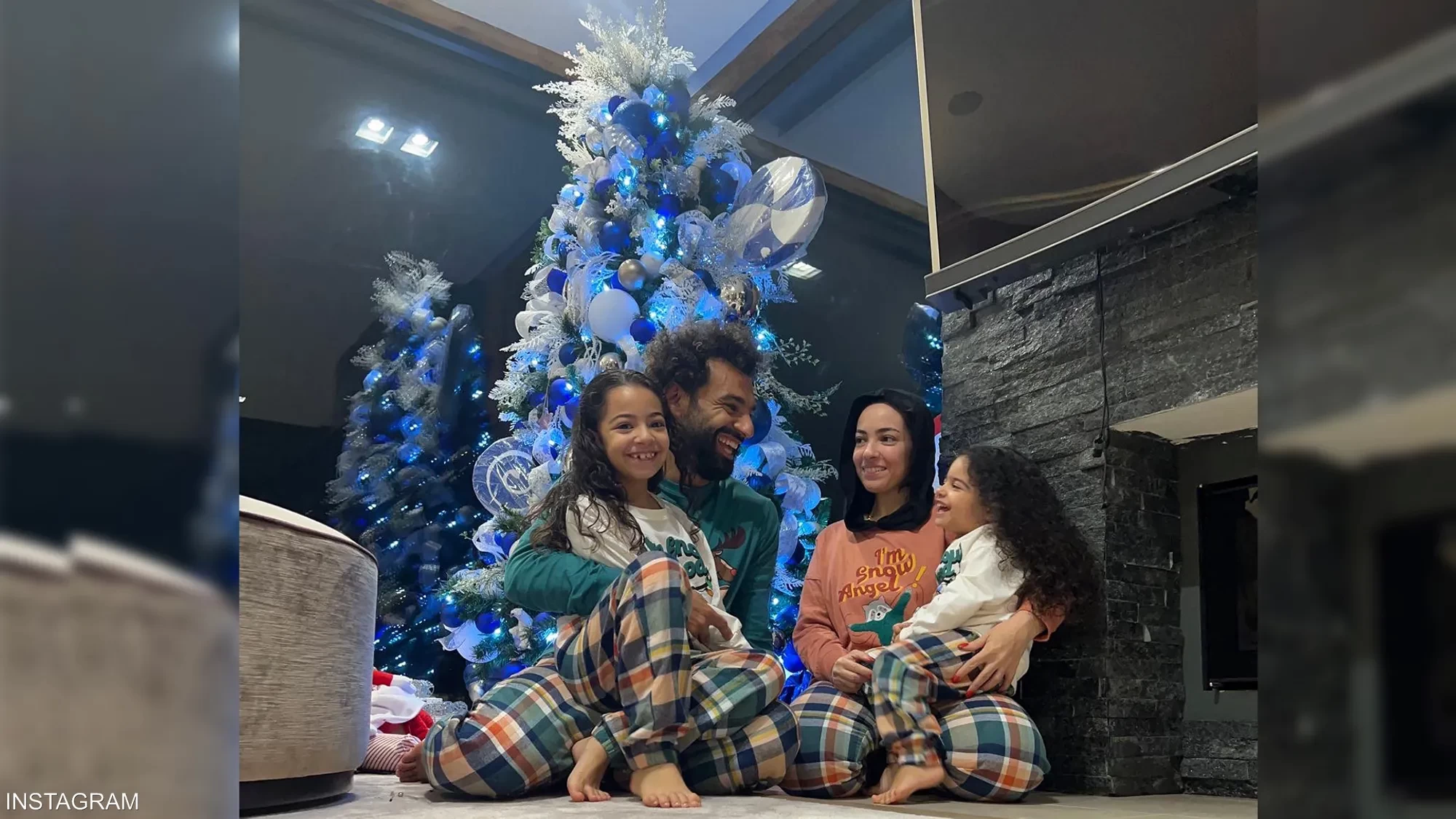 شاهد: محمد صلاح وأسرته بعيد الميلاد تثير تفاعلا كبيرا