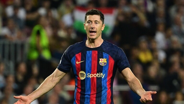 ليفاندوفسكي يتعرض لعقوبة قاسية بسبب الخشونة ومواقف الازدراء والاستهتار