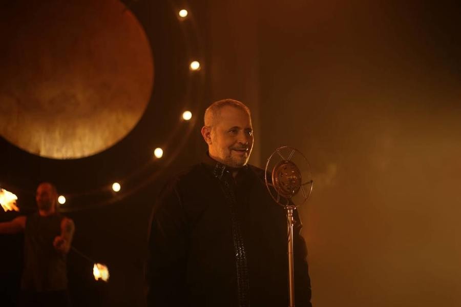 شاهد: جورج وسوف يحتفل بشركائه بأغنيته الجديدة فما هي التفاصيل؟