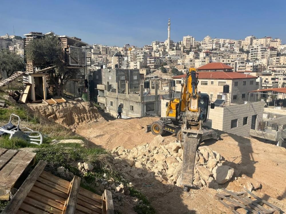 سلطة الطاقة بغزّة تُجري زيارة تفقدية لمشروع إنشاء محطة طاقة شمسية 