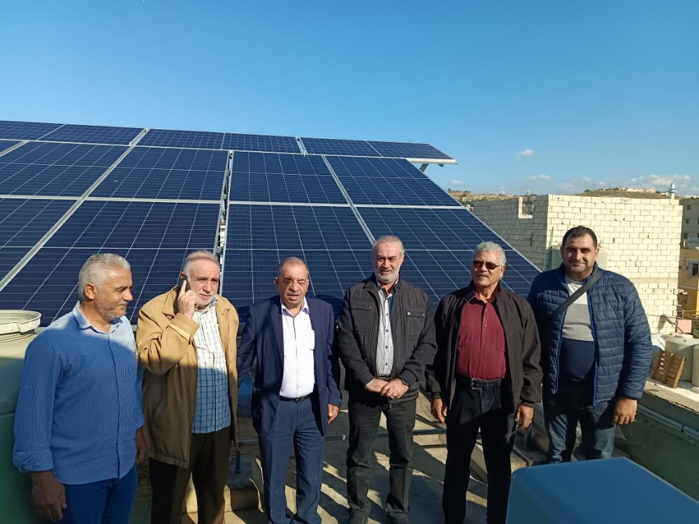 إنجاز مشروع الطاقة الشمسية لتشغيل مضخات آبار مياه في مخيم عين الحلوة