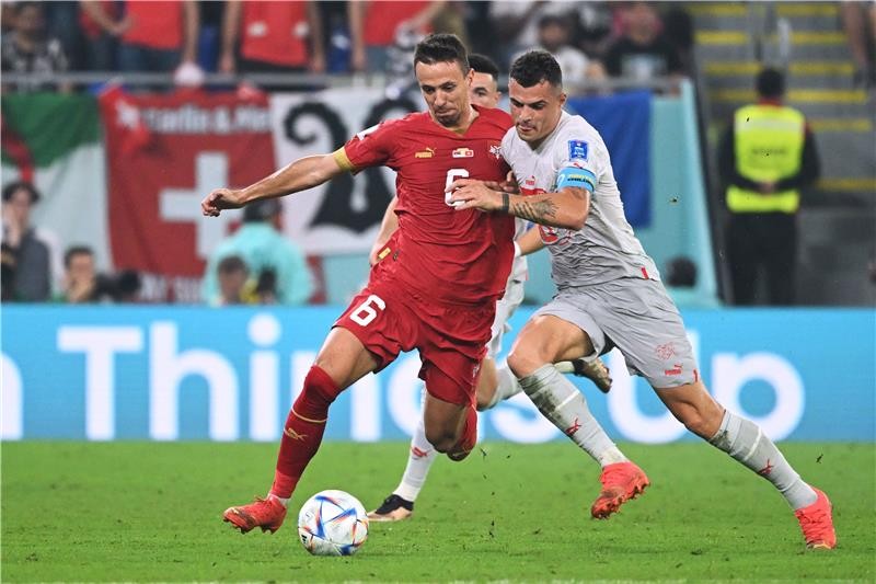 بالصور: سويسرا تهزم صربيا في مباراة مجنونة وتتأهل لثمن النهائي