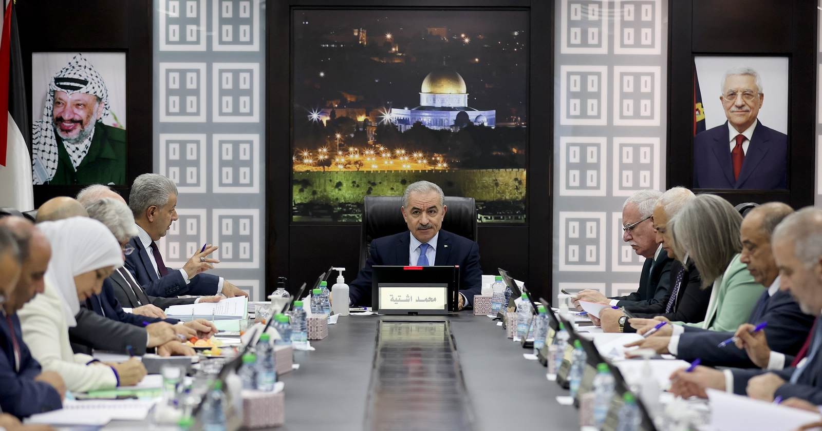 اشتية: 2022 كان عام ألمٍ فقدنا فيه مئات الشهداء وآلاف الجرحى والمعتقلين
