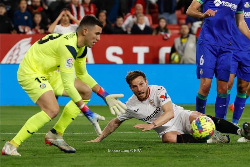 بالصور: إشبيلية يفوز لأول مرة منذ 3 شهور