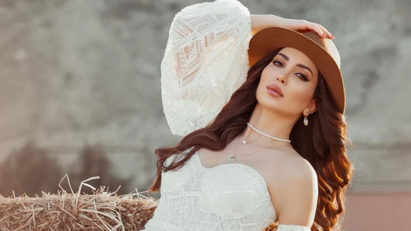 والمتابعون بين منتقد ومشيد