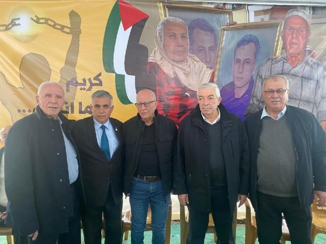 غالانت يُقرر سحب تصاريح الدخول لـ"إسرائيل" من 3 قادة بالسلطة الفلسطينية