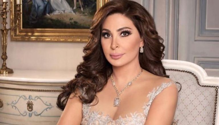 إليسا تخضع لعملية جراحية