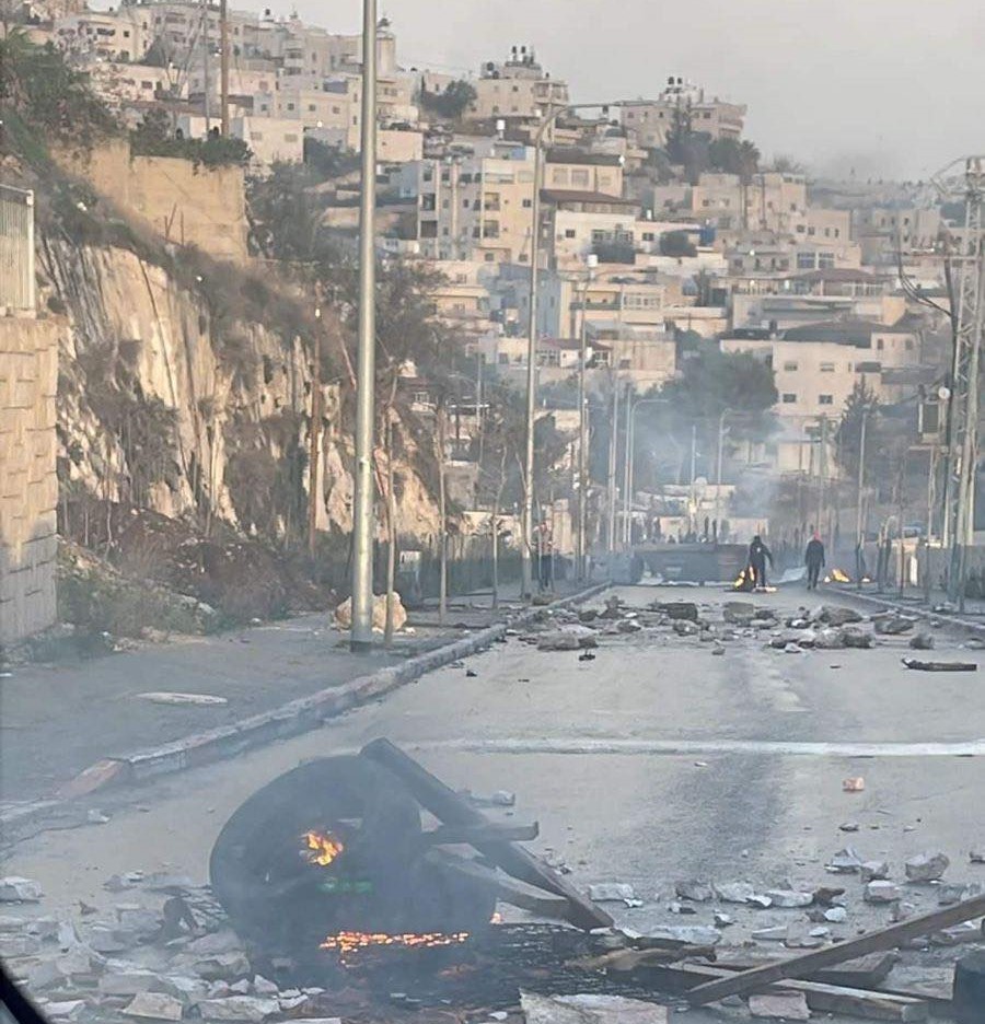 بالفيديو: إضراب شامل في جبل المكبر رفضًا لقرارات الاحتلال بهدم المنازل