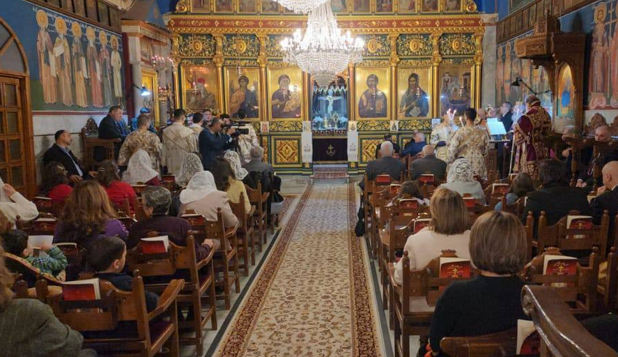 الطوائف المسيحية تحتفل بمناسبة عيد الميلاد المجيد بغزة