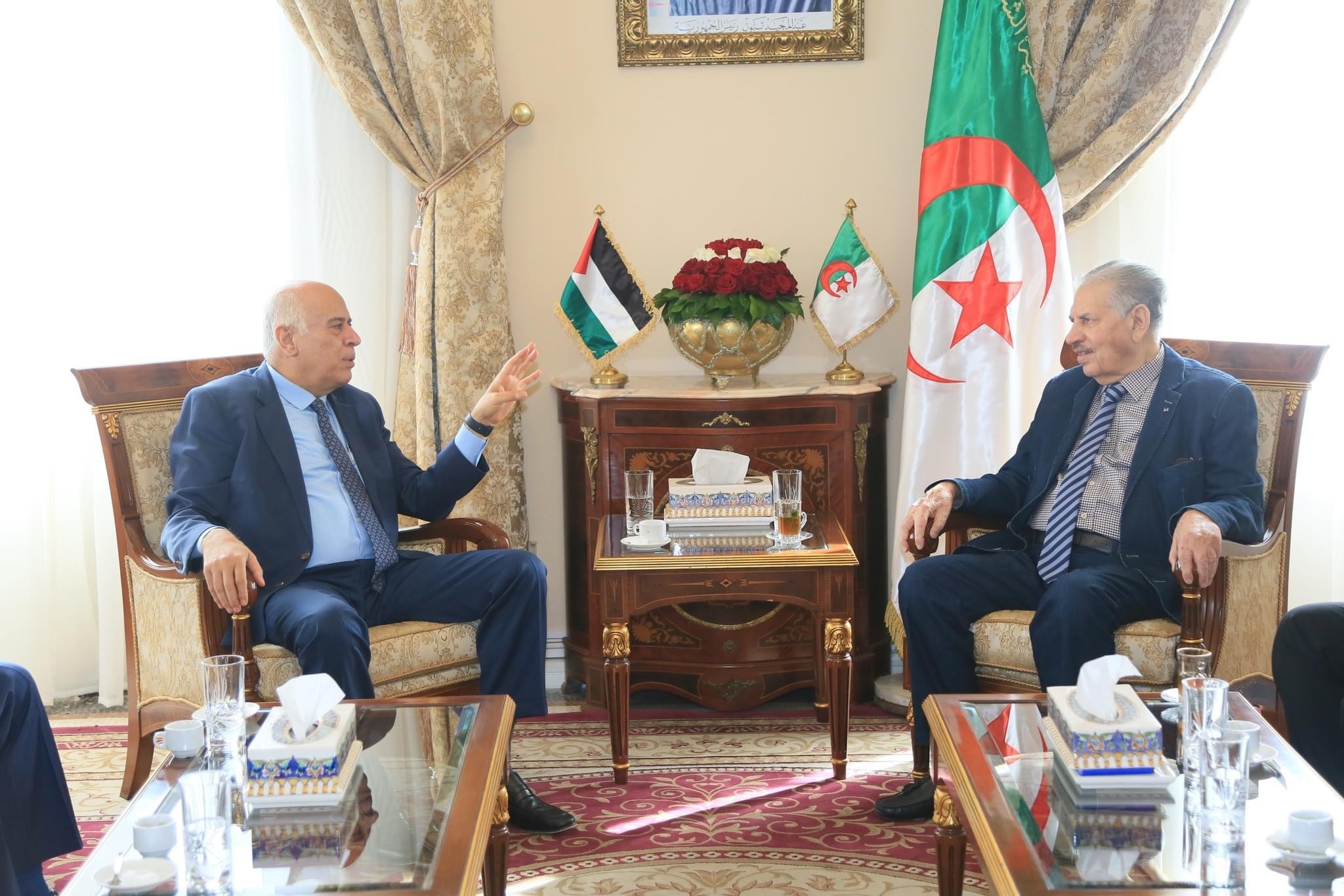 رئيس مجلس الأمة الجزائري يؤكّد موقف بلاده الثابت تجاه فلسطين